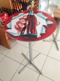 Mesa em vidro plotado